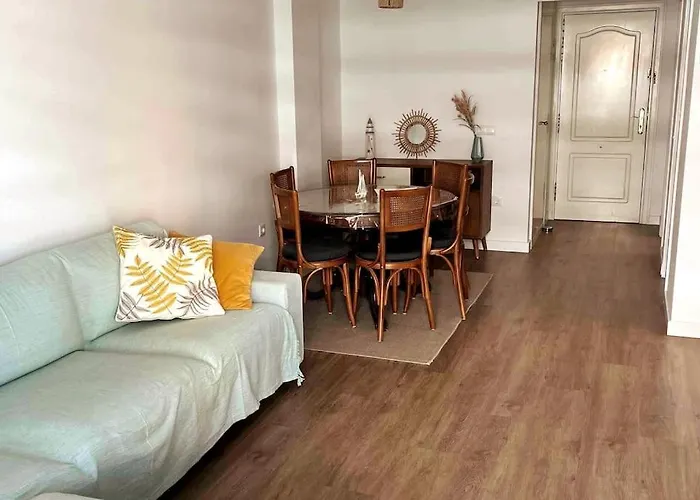 Apartamento Equipado Bajondillo Playa-Piscina 2Hab